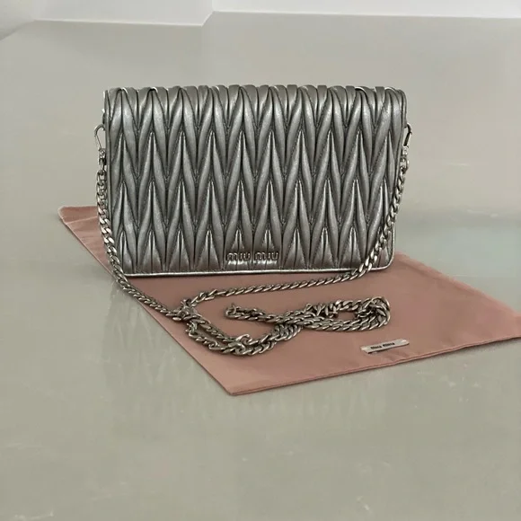 SOLD Miu Miu Matelassé Nappa Leather Metallic Clutch Metallic Crossbody Chain - Picture 8 of 8